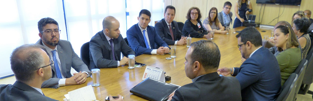DIRETORIA DA ANAUNI SE REÚNE COM O NOVO ADVOGADO-GERAL DA UNIÃO