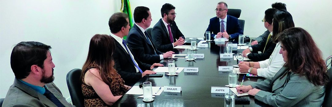 ANAUNI PARTICIPA DE REUNIÃO COM ADVOGADO-GERAL DA UNIÃO
