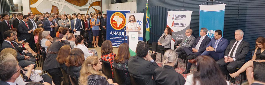 ANAUNI APOIA O LANÇAMENTO DA FRENTE PARLAMENTAR EM DEFESA DA ADVOCACIA PÚBLICA