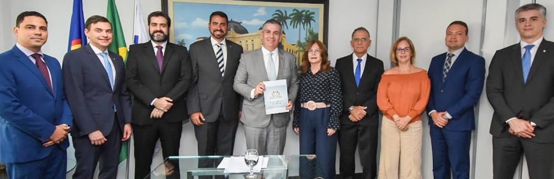 ADVOCACIA PÚBLICA É TEMA DE REUNIÃO NA OAB PERNAMBUCO
