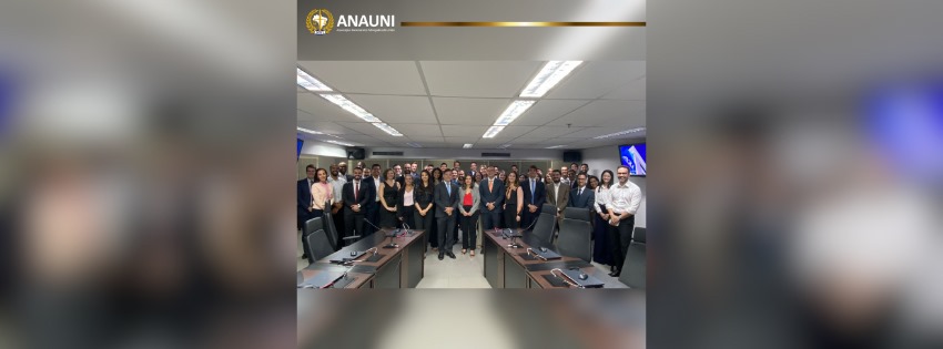 ANAUNI leva candidatos aprovados na prova oral do concurso para Advogado da União para conhecerem a sede da AGU, em Brasília